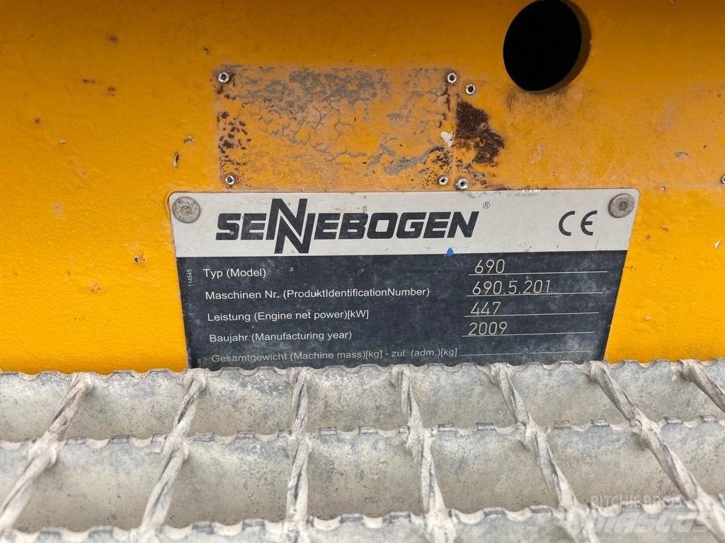 Sennebogen S 690 Escavatori dragline