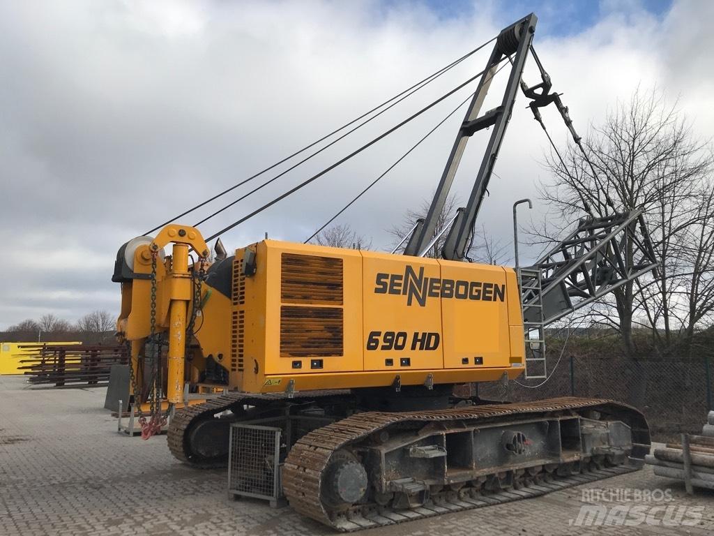 Sennebogen S 690 Escavatori dragline