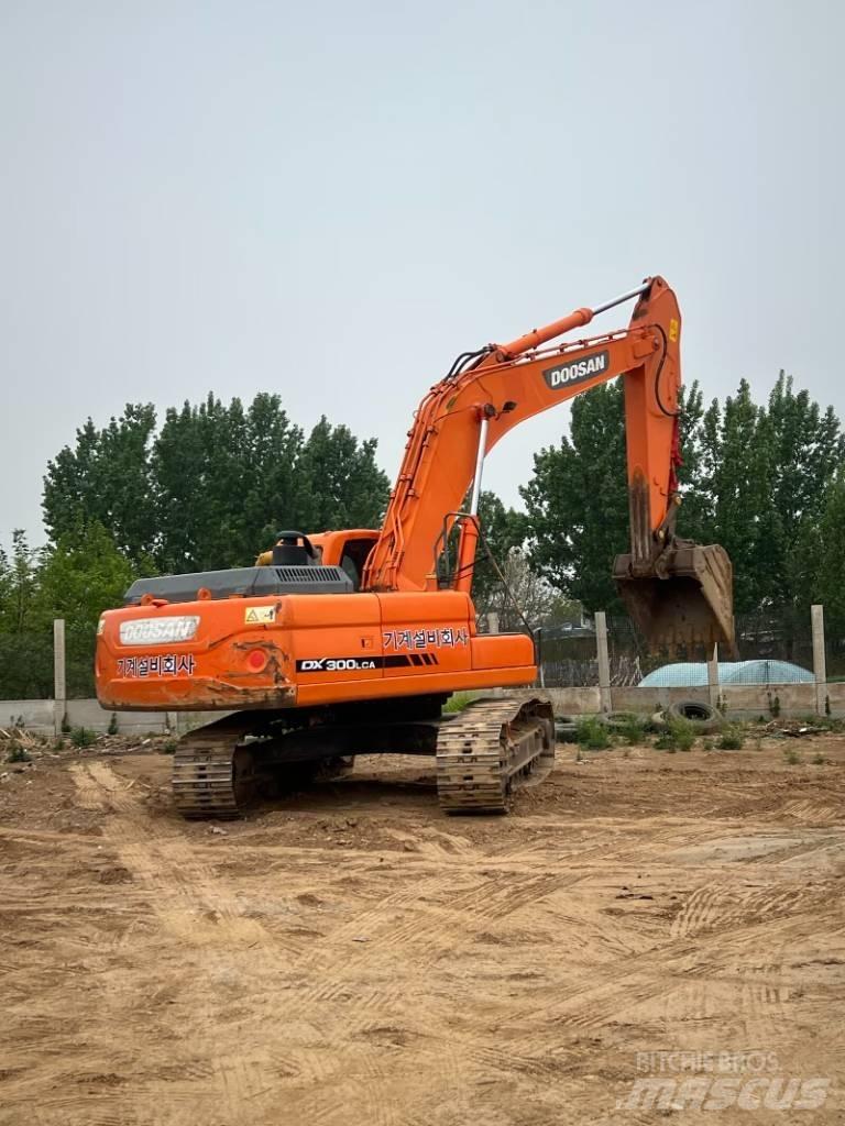 Doosan DX300LCA Escavatori cingolati
