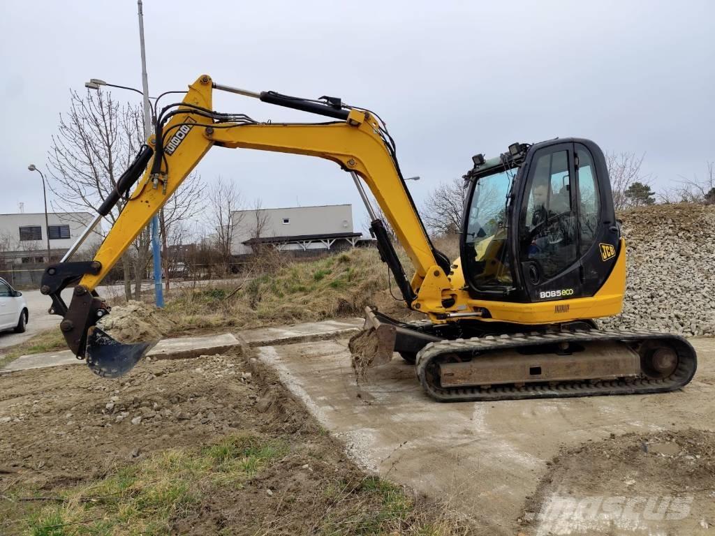 JCB 8085 Escavatori medi 7t - 12t