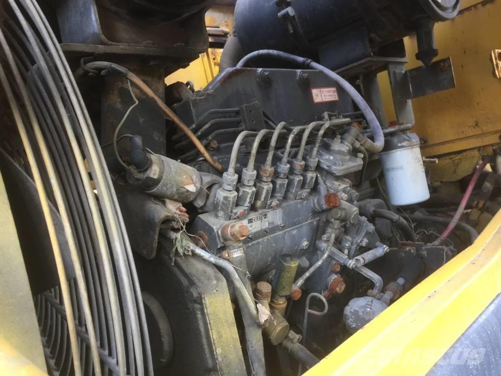 Komatsu WA 320-3 Pale gommate