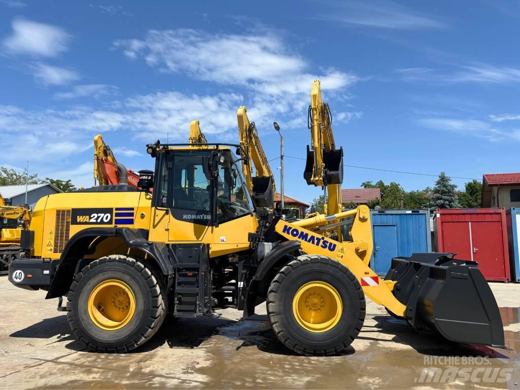 Komatsu WA270-8E0 Pale gommate