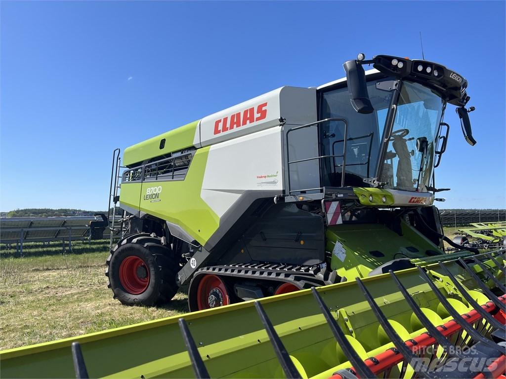 CLAAS Lexion 8700TT Mietitrebbiatrici