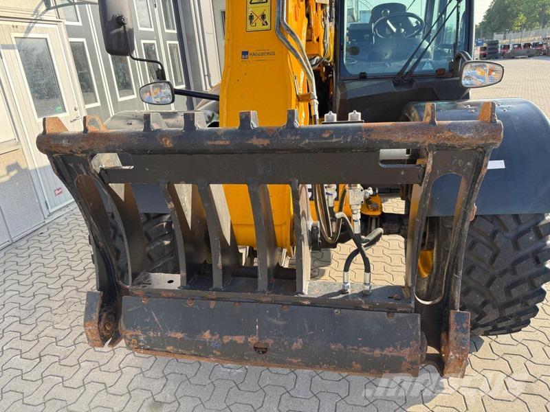 JCB 535-95 40km/h Pale gommate telescopiche