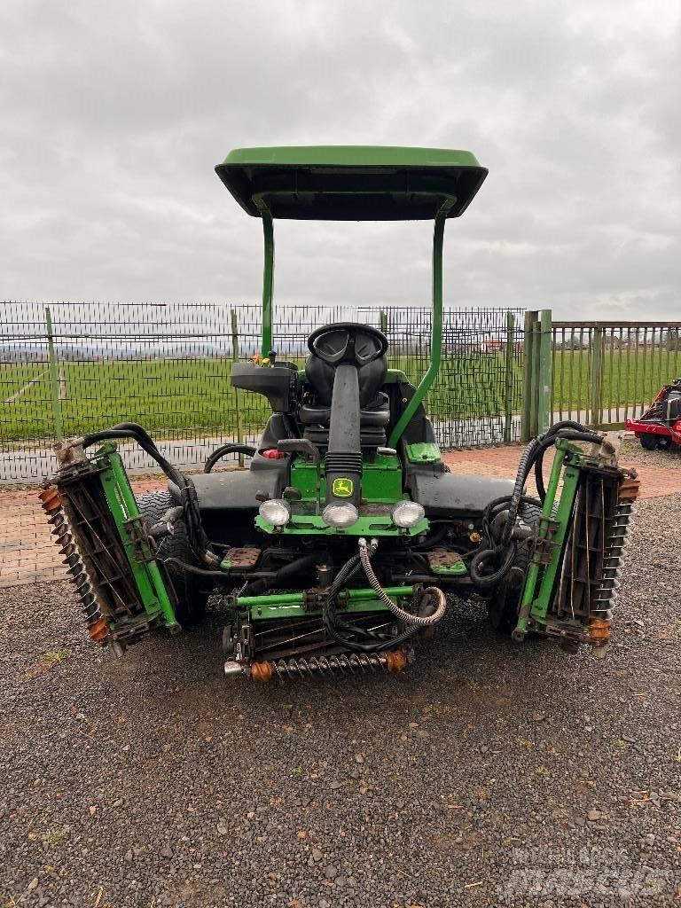 John Deere 8700 Tosaerba per il fairway