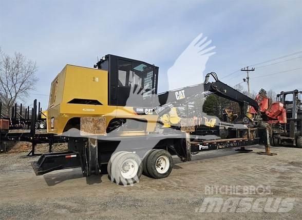 CAT 559D Caricatronchi con base su rimorchio