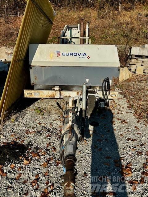  KOBIT príves Termocontainer per asfalto