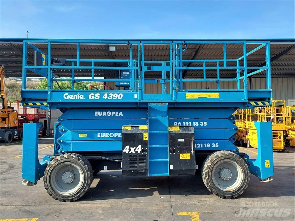 Genie GS4390 Piattaforme a pantografo