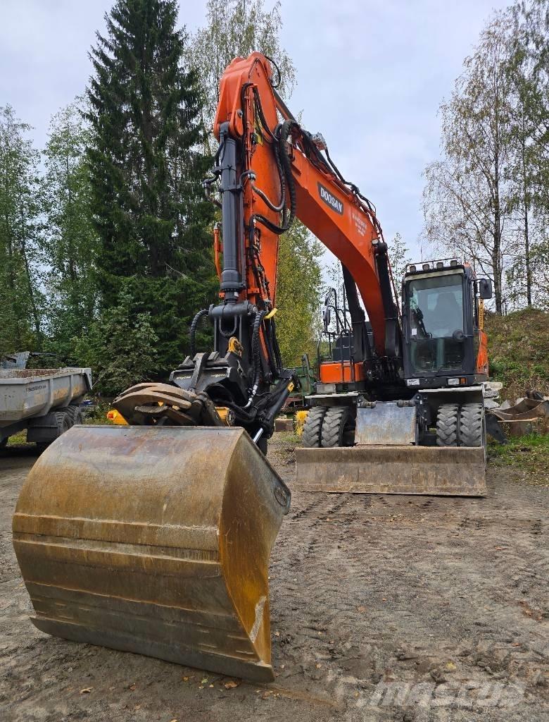 Doosan DX 170 W-5 Escavatori gommati