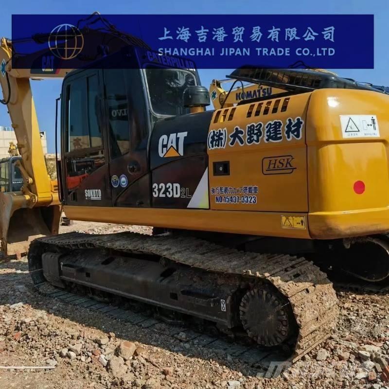 CAT 323 D Escavatori cingolati