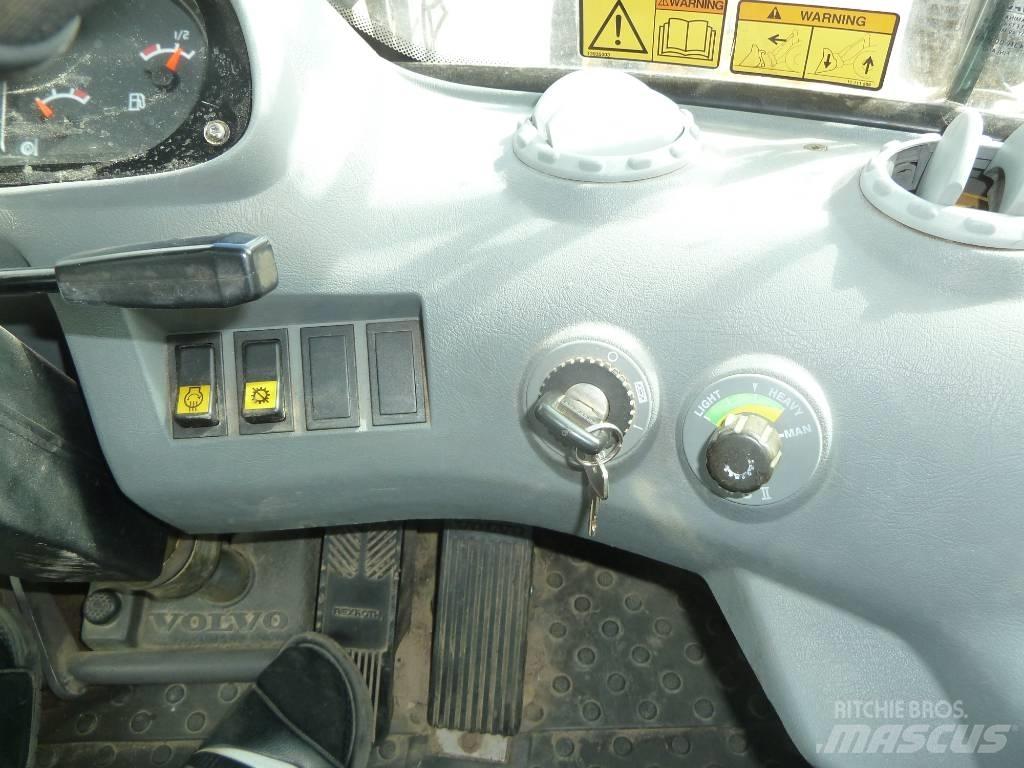Volvo L 60 E Pale gommate