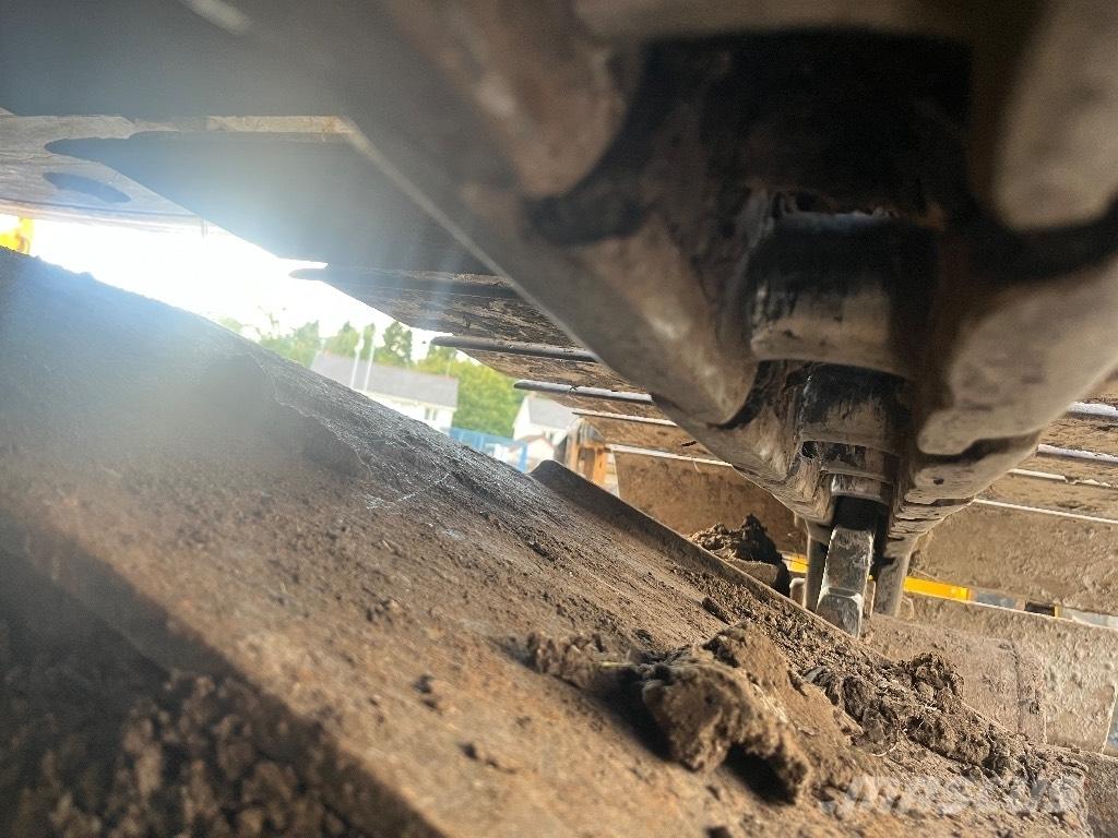 Komatsu PC138 US-8 Escavatori cingolati