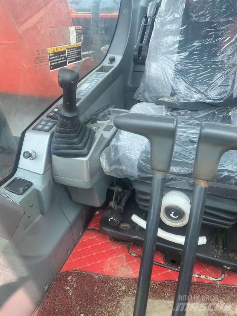 Doosan DX 225 LC Escavatori cingolati