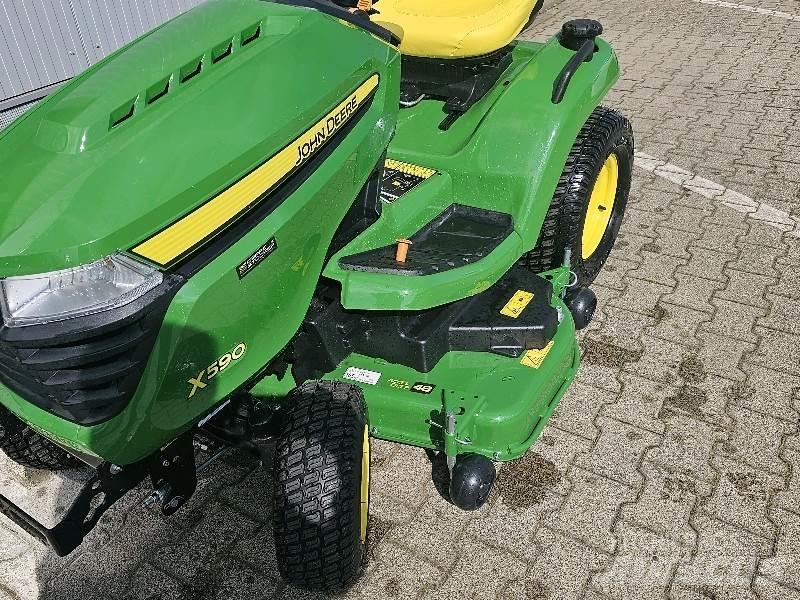 John Deere X590 Falciatrici