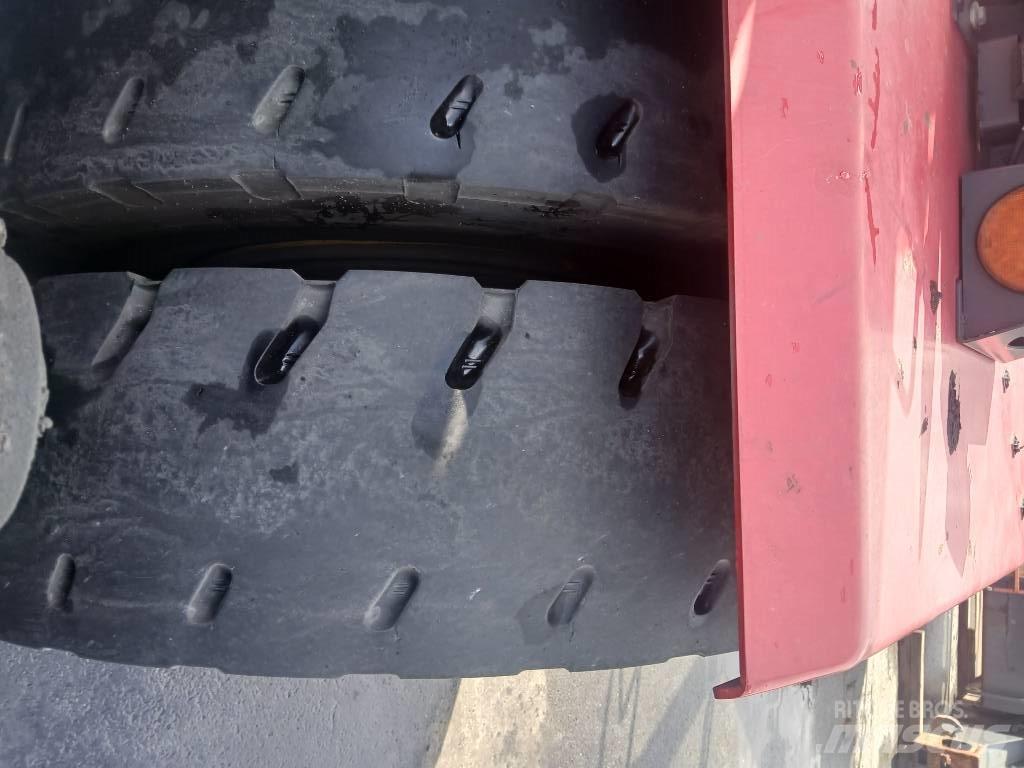Kalmar DCG100-45ED7 Movimentatori per container