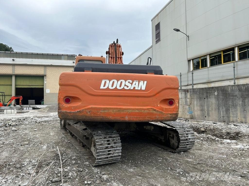 Doosan DX 255 LC Escavatori cingolati