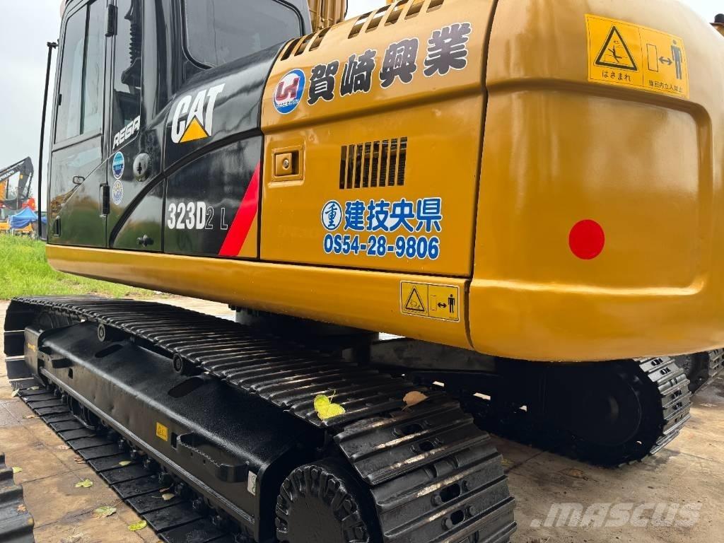 CAT 323D2 Escavatori cingolati