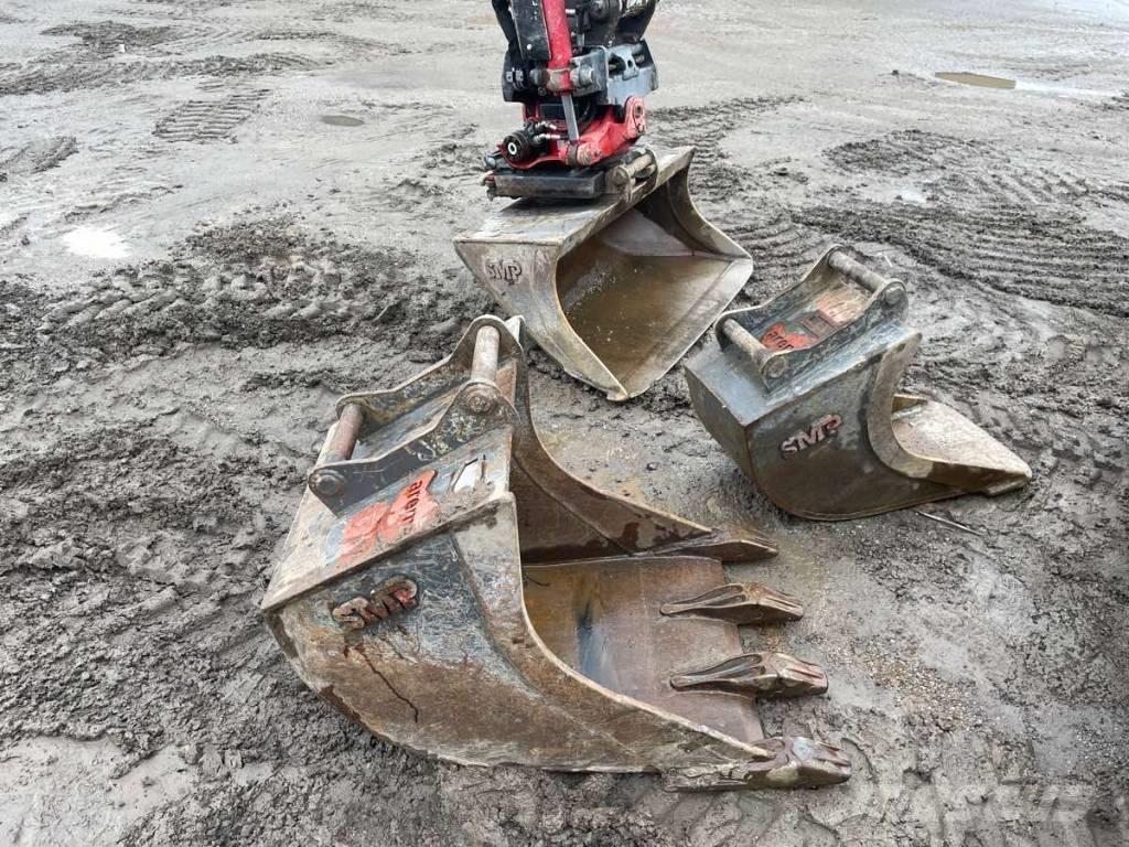 Takeuchi TB 240 Miniescavatori