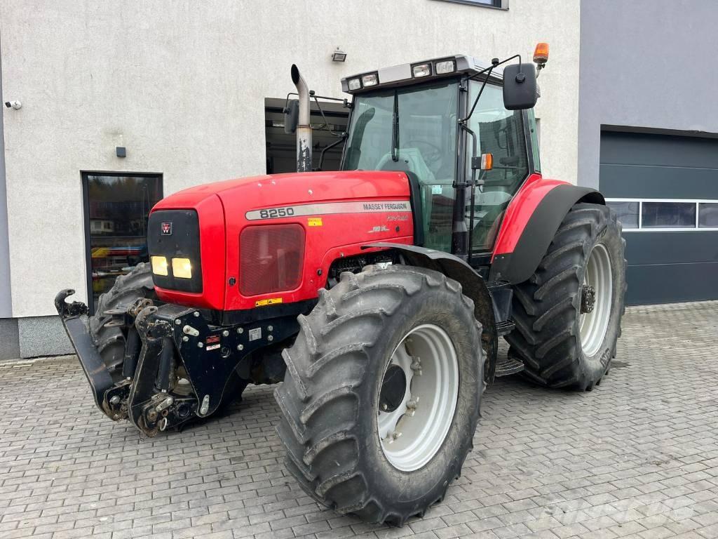 Massey Ferguson 8250 Trattori