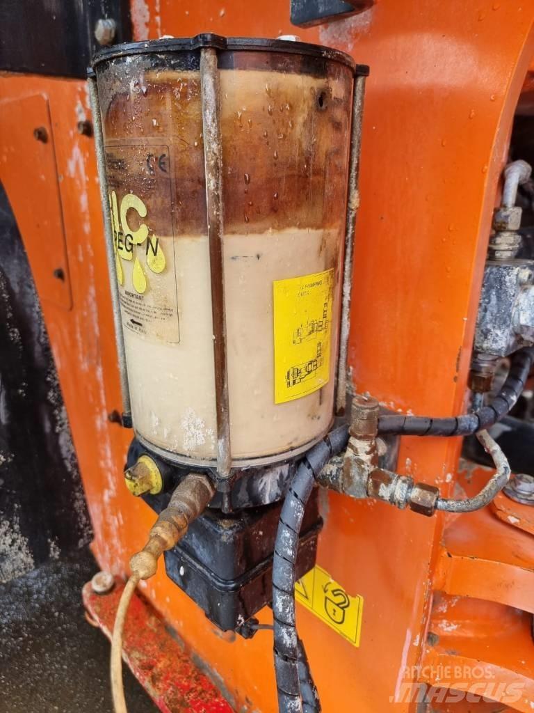 Hitachi ZW 250 Pale gommate