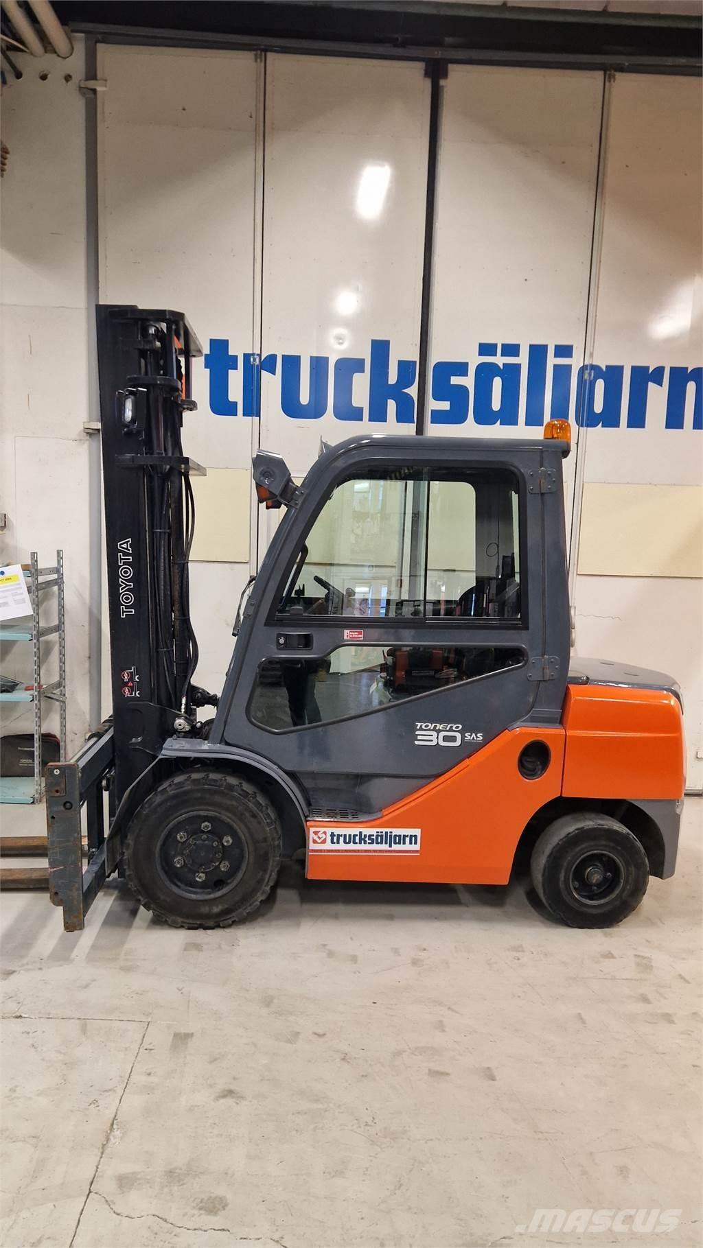 Toyota 8FDF30 Carrelli elevatori diesel