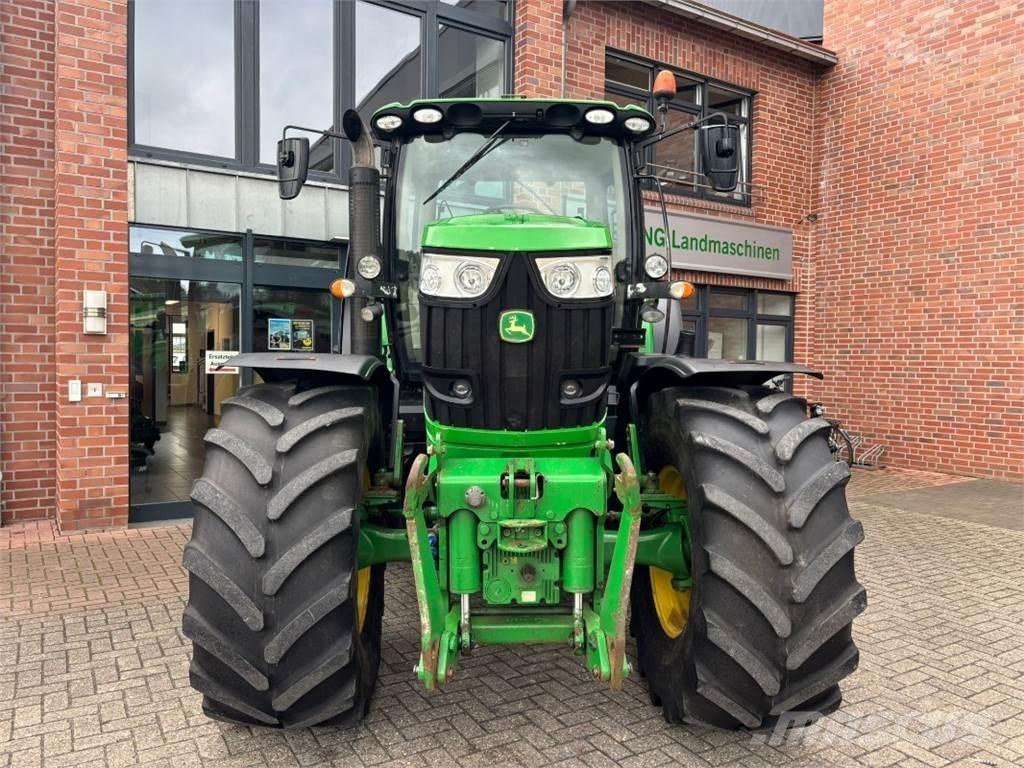John Deere 6210R Trattori