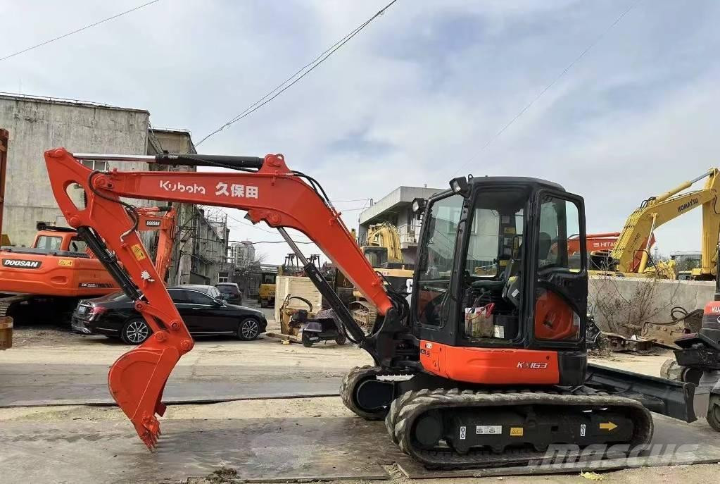 Kubota 163 Escavatori cingolati