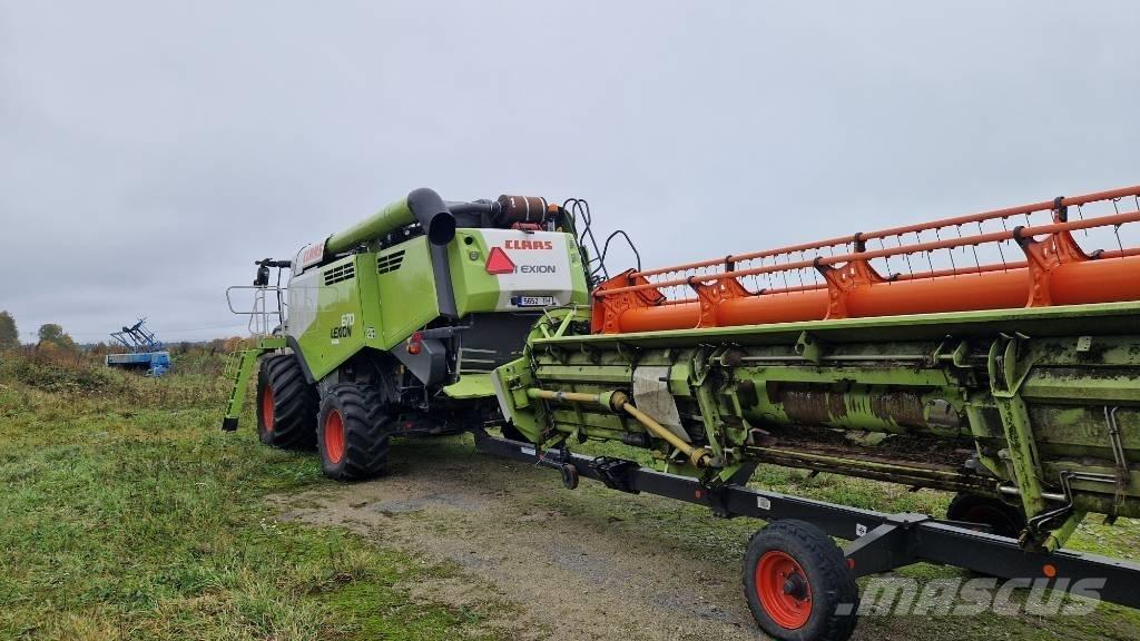 CLAAS Lexion 670 Mietitrebbiatrici