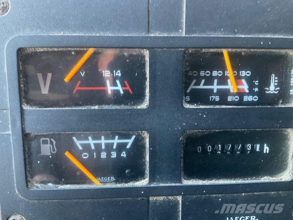 New Holland TX 30 Mietitrebbiatrici