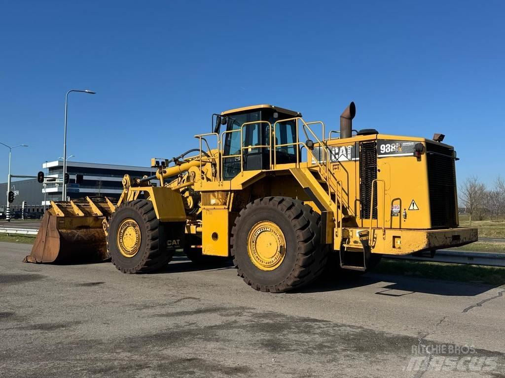 CAT 988H Pale gommate