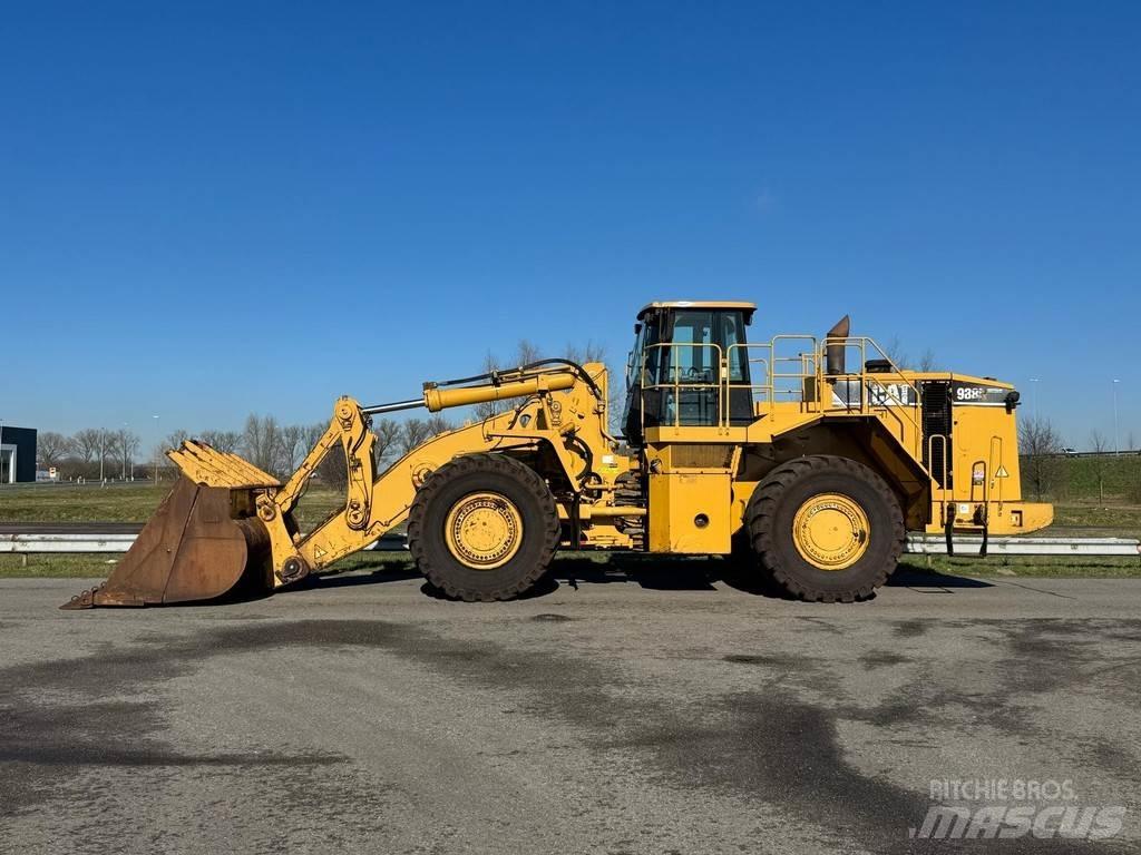 CAT 988H Pale gommate
