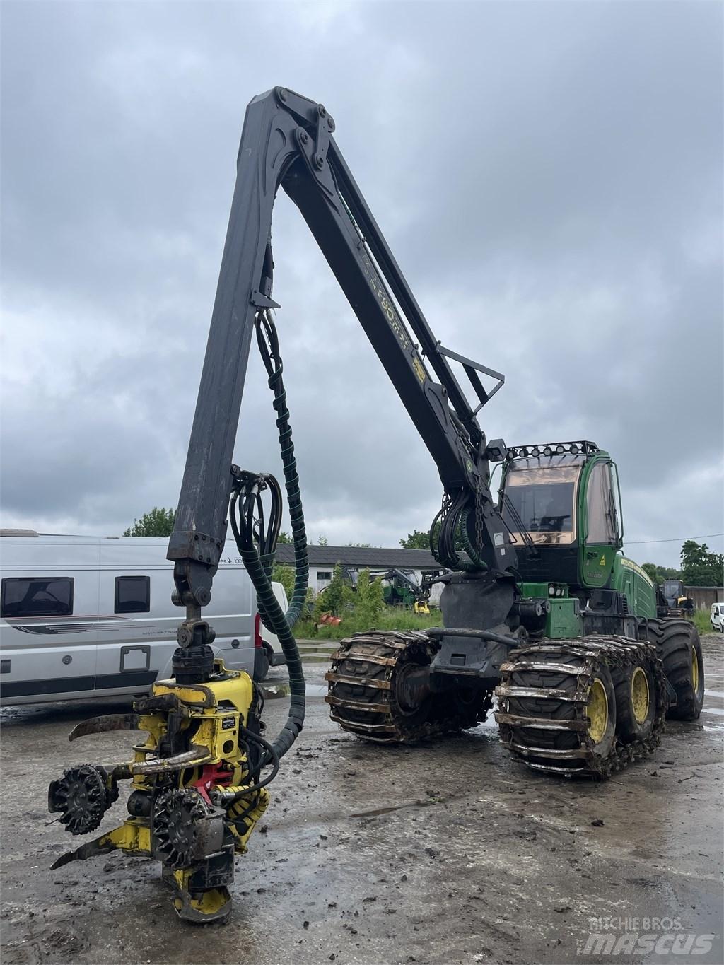 John Deere 1070 G Abbattitrici, Disboscatrici