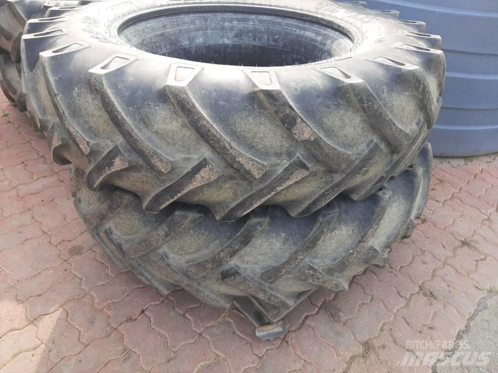 BKT 18.4-34 2 kpl Pneumatici, ruote e cerchioni