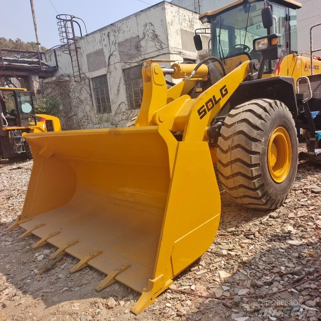 SDLG LG 956 L Pale gommate
