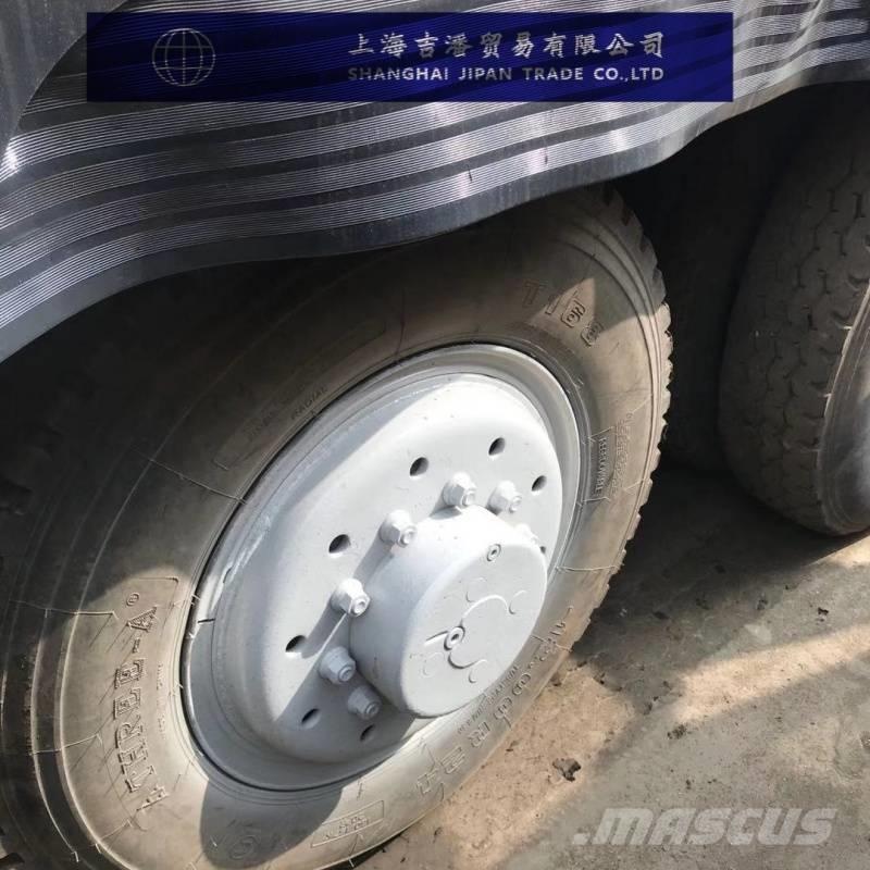 Sany STC1000 Gru per tutti i terreni