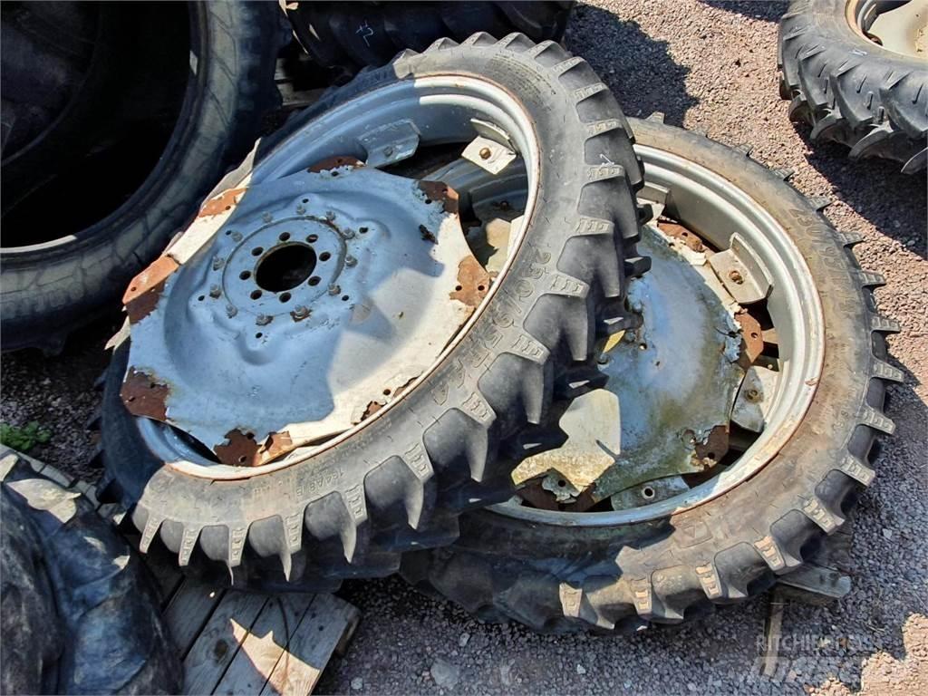 BKT 230/95R44 x2 Pneumatici, ruote e cerchioni
