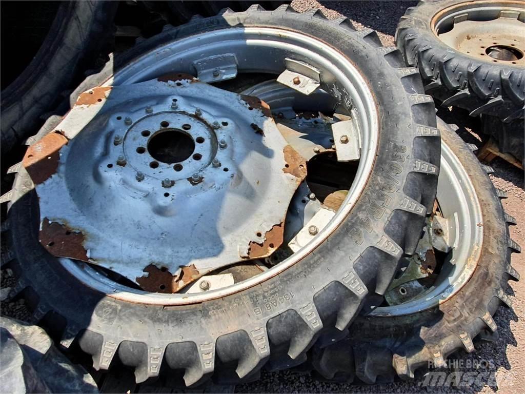BKT 230/95R44 x2 Pneumatici, ruote e cerchioni