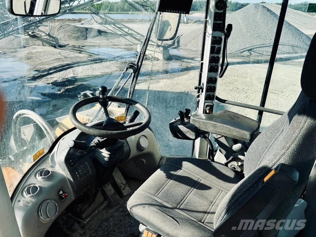 Volvo L 180 G Pale gommate