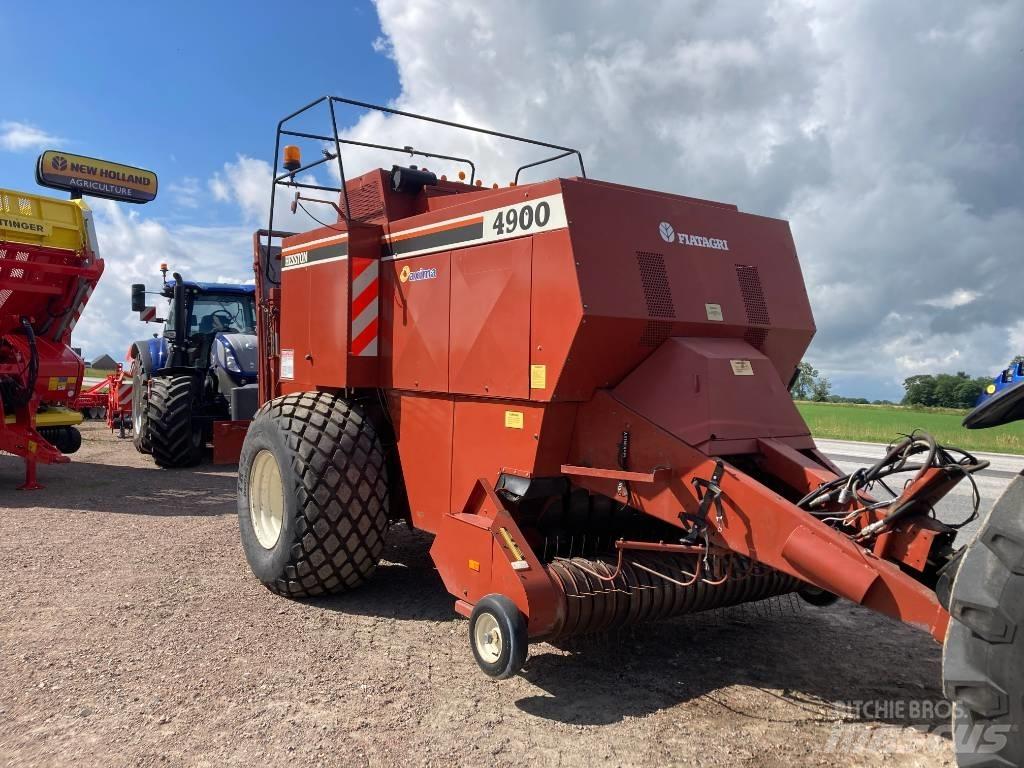Hesston 4900 Presse quadre