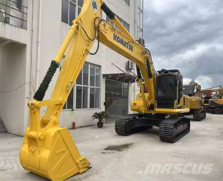 Komatsu PC220-8 Escavatori cingolati
