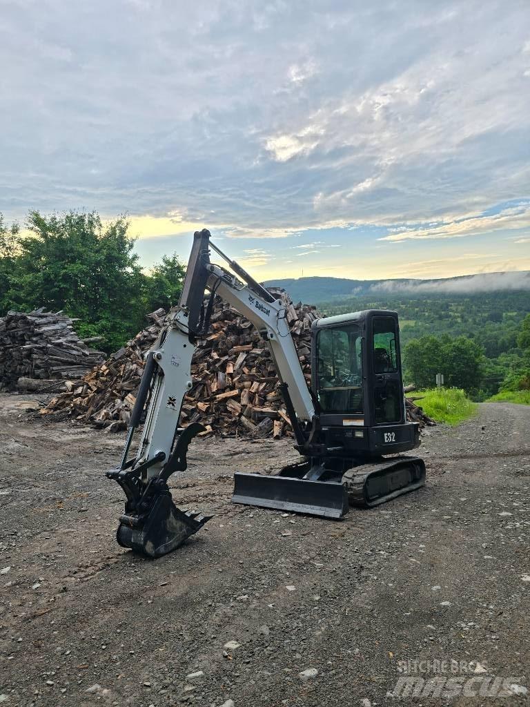 Bobcat E 32 Miniescavatori