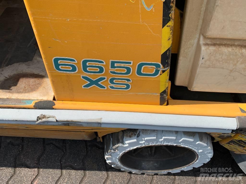 Tennant 6650D      V-2809 Manutenzione verde e strade – Altro