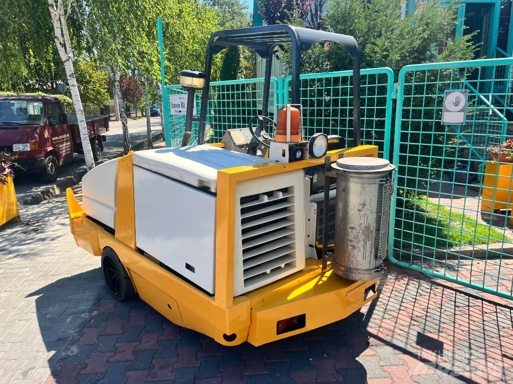 Tennant 6650D      V-2809 Manutenzione verde e strade – Altro