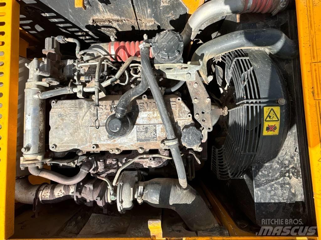 JCB JS 260 LC Escavatori cingolati
