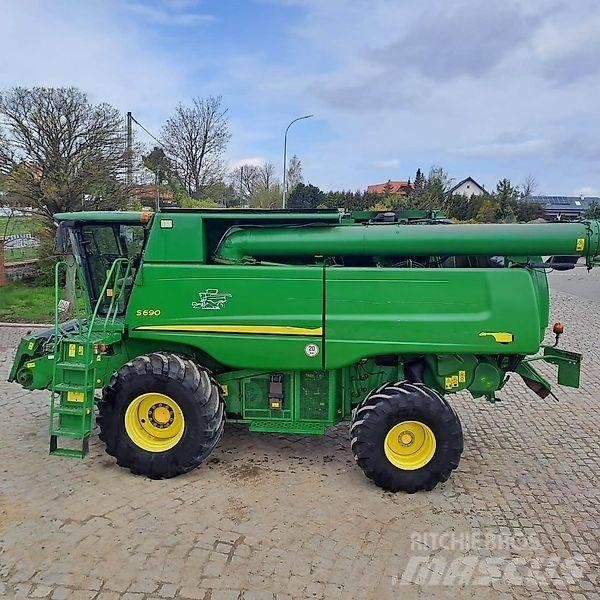 John Deere S 690 Mietitrebbiatrici