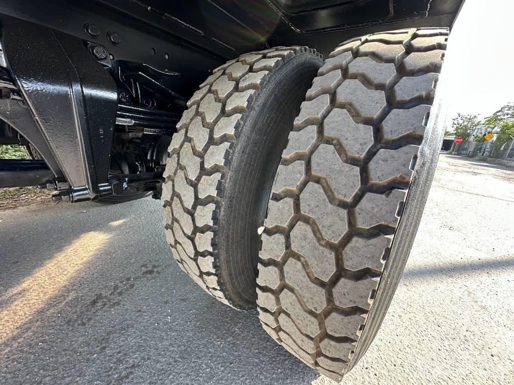 Freightliner 108 SD Camion autospurgo