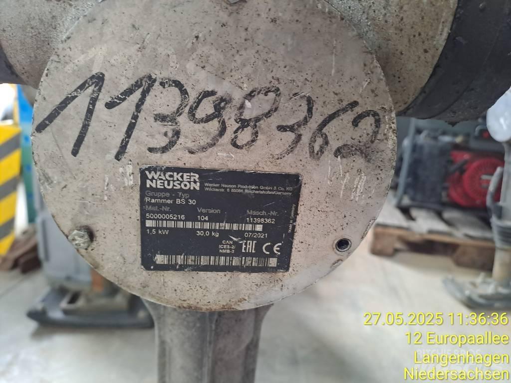 Wacker Neuson BS30 Vibrocostipatore verticale