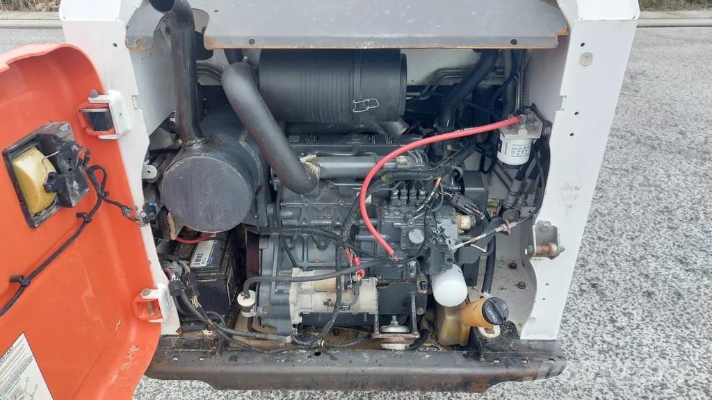 Bobcat S450 Pale gommate