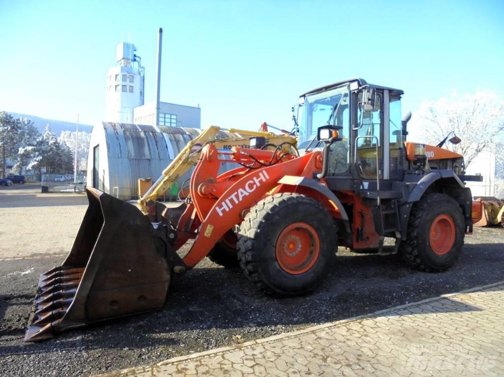 Hitachi ZW 180 Pale gommate