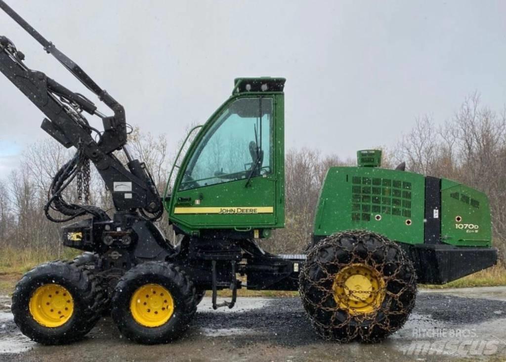 John Deere 1070 D Abbattitrici, Disboscatrici